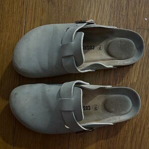 Cushion Women's Gray Mules